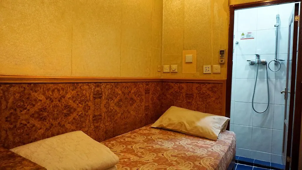 Kowloon New Hostel 0*, קוולון