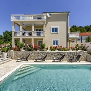 haus-lilli.hotelinzadar.com/