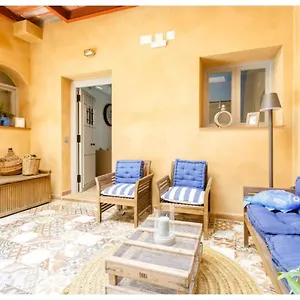 terraza-patio-cadiz-playa-caleta-beach-house.es-andalucia.com/