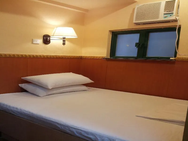 Kowloon New Hostel